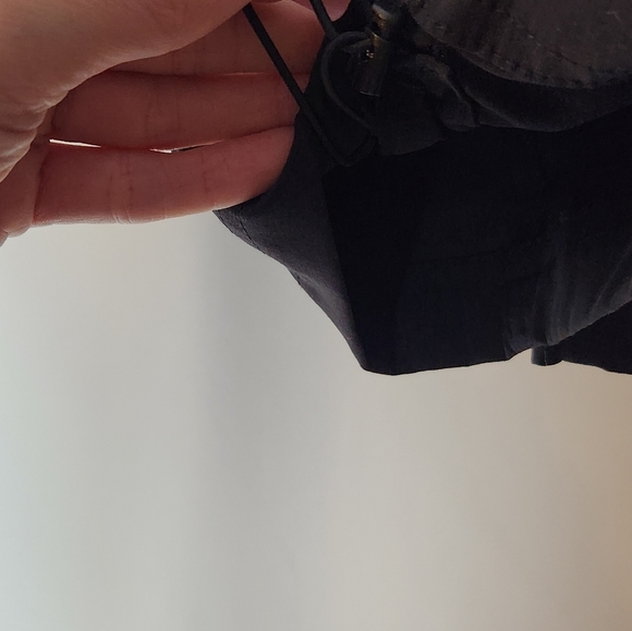 Eddie Bauer Women’s First Ascent Pant Black Size 6 Black Ankle Drawstring - Picture 9 of 11